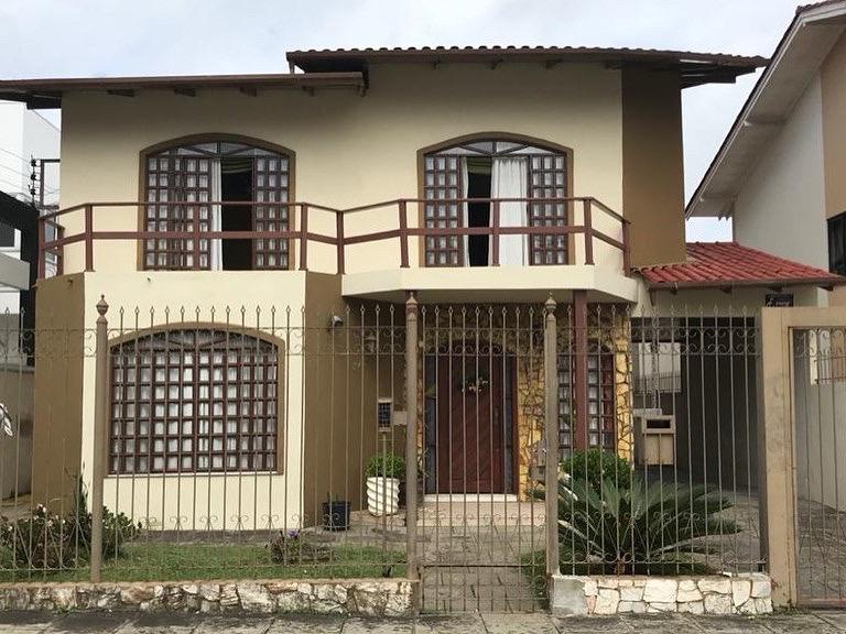 CASA EM ALVENARIA A VENDA